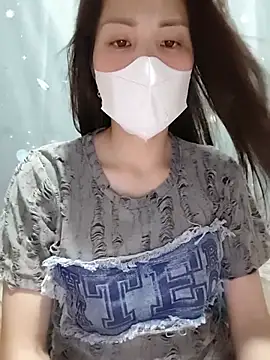 YuiChen live cam on StripChat