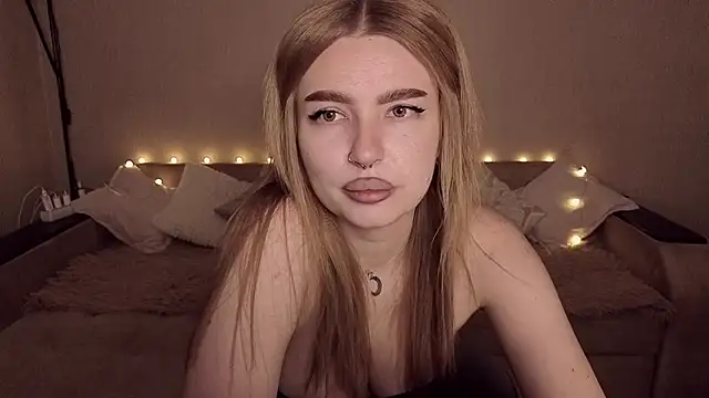 ViolettaLopez live cam on StripChat