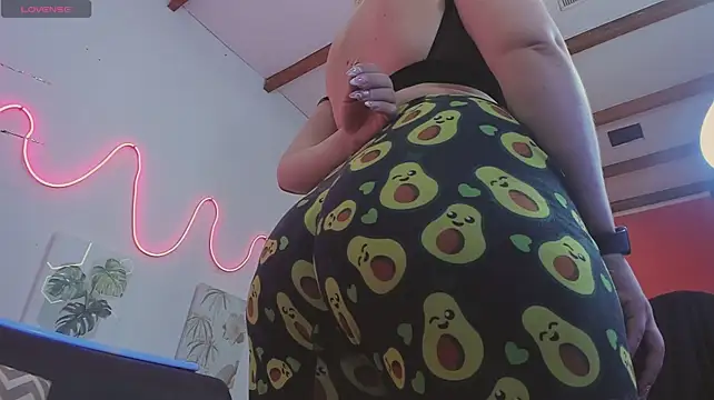 MillySandlerr live cam on StripChat