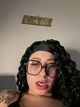 queenlo_xxx webcam