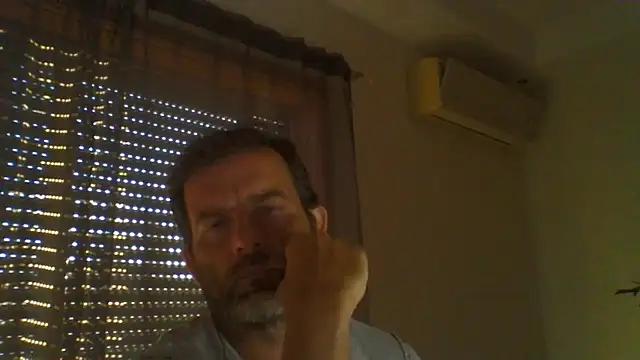 _grj1 live cam on StripChat