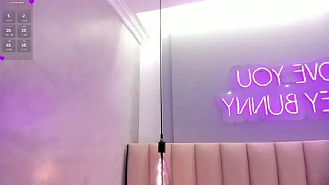 Naomymonroe_ live cam on StripChat
