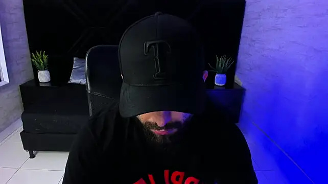 jhon_bear03 live cam on StripChat