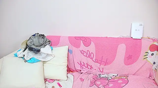 buding-001 live cam on StripChat
