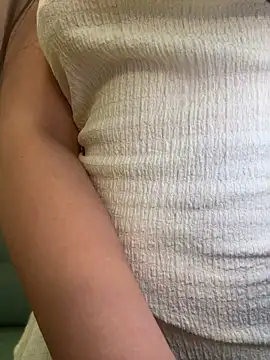 Valentina-gomezz live cam on StripChat