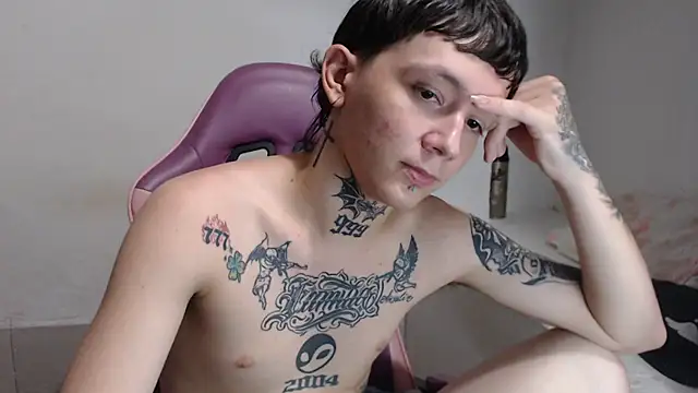 nick_boystraight on Stripchat