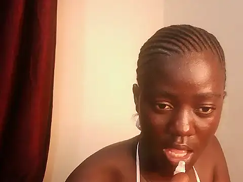 Petitte_gyaal_ live cam on StripChat