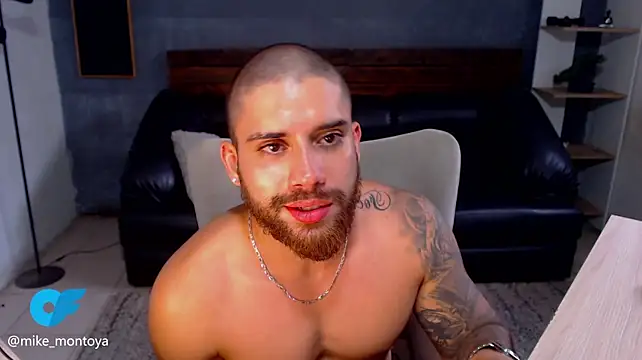 Mike_montoya01