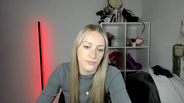 EvelynBlond