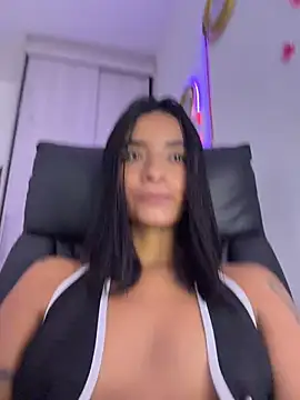 Annacherry_77
