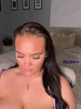 MaddisonWhitex live sex cam