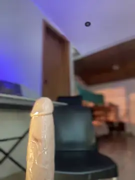 NikkiNix live cam on StripChat