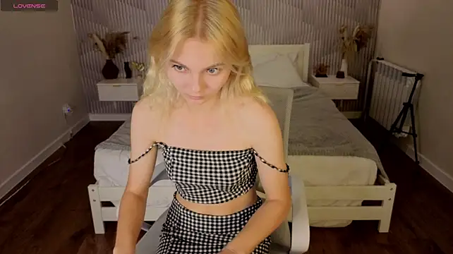 Clara_Schneider0 live cam on StripChat