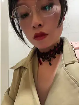 xianyu-ss (F young) - 电梯口全裸5分钟
