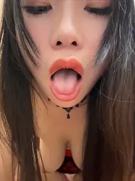 xianyu-ss (F young) - 电梯口全裸5分钟