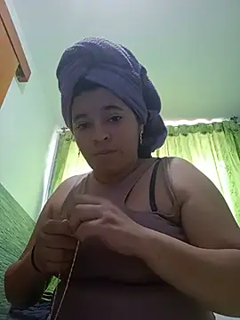 cloe_travieza live cam on StripChat