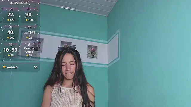 Laskhmi_T live cam on StripChat