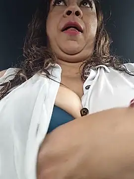 Laura-Hernandez webcam