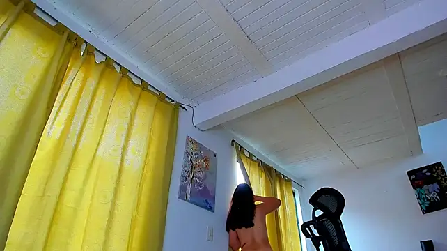 Laura_Ivy