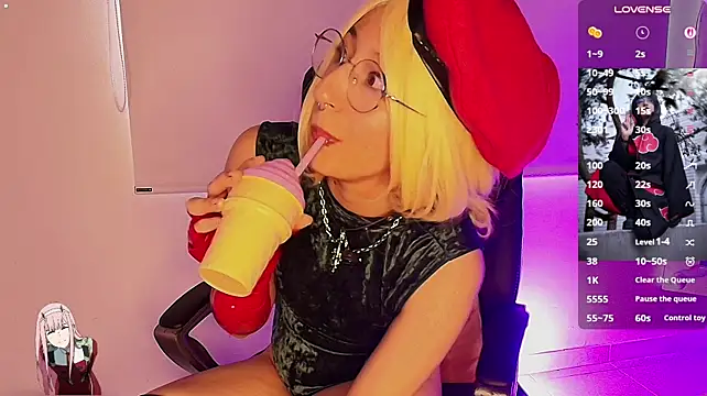 mitsuri_nyx live cam on StripChat