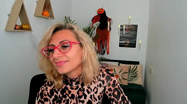 MuseOfStage live sex cam