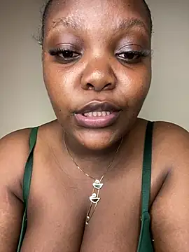 Justbellaa__ live cam on StripChat