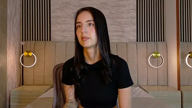 giapearl25 live cam on StripChat