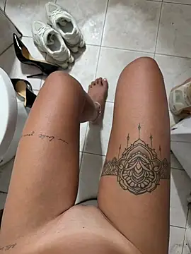 Thegirlofthemirror