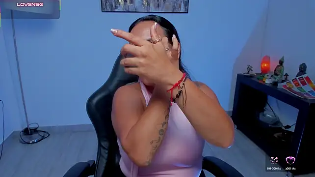 Sara_Charmy