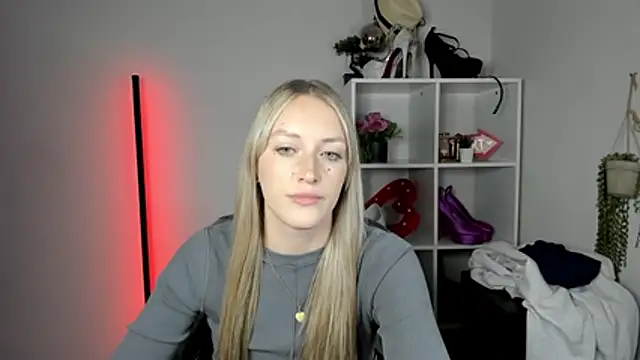 EvelynBlond