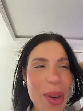 Rafaellaz Live Webcam on Stripchat