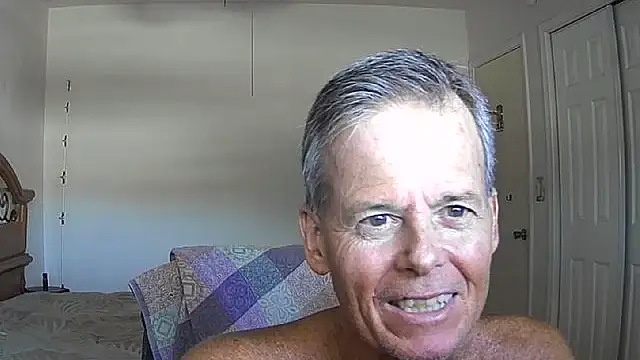 nakeedcowboi65
