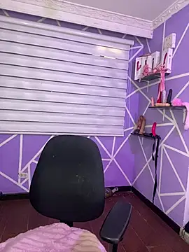 MiiaaJoness