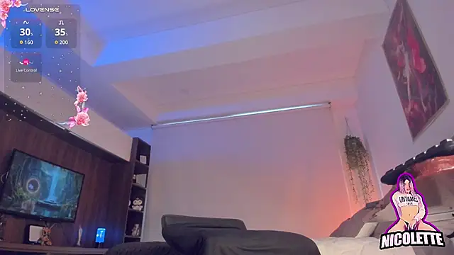 nicolette_tay live sex cam