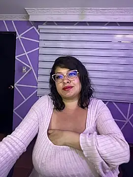 MiiaaJoness