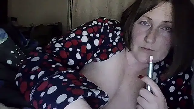 AllaSowinskaya live cam on StripChat