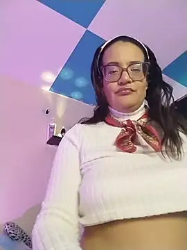LeTheatreNoir live cam on StripChat