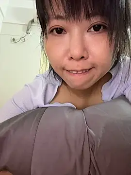 cc-juicy की Stripchat स्ट्रीम तस्वीर