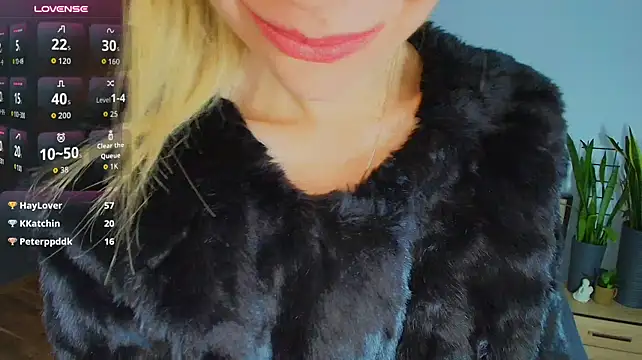 Live-Webcam-Show mit Aromaloveqq - Interaktive Lovense-Toys verfügbar