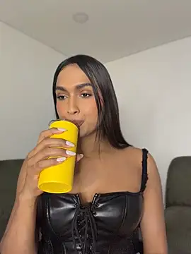 carminaurmommy live cam on StripChat