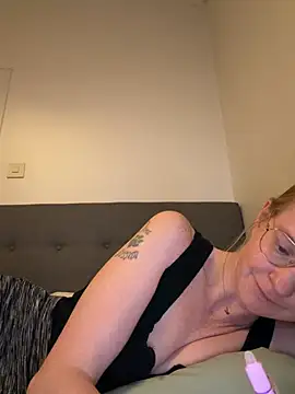 jannis1992 live cam on StripChat