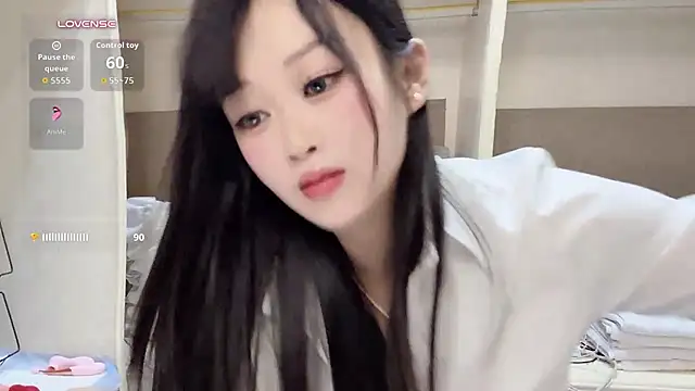 Show in live webcam con yueyue2003 - Giocattoli Lovense interattivi disponibili