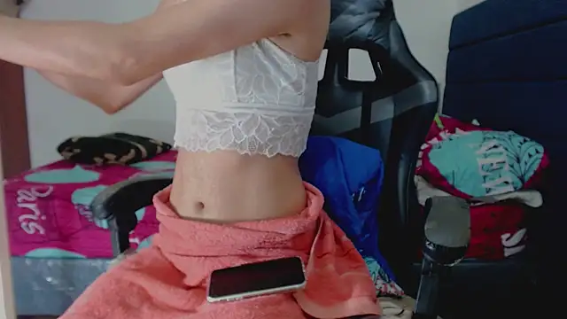 zoecyrus1 live cam on StripChat