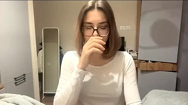 AnnaVelvetFire live cam on StripChat