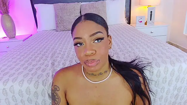 LoanaVega