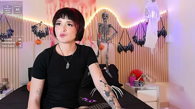 AriaLuxx_