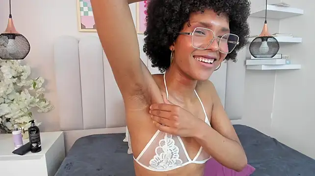 Megan__Hart_ live cam on StripChat