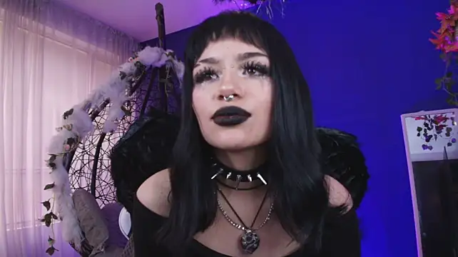 mavis_black