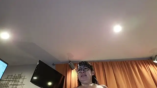 Vickiebee live cam on StripChat
