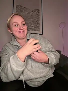BBW_Nora